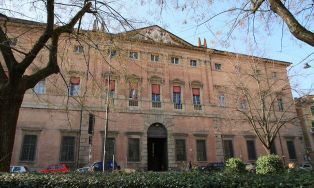 VIAGGIA MA RISULTA IN MALATTIA, LICENZIAMENTO LEGITTIMO