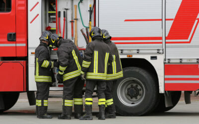 ROLO, GARAGE A FUOCO, UN FERITO