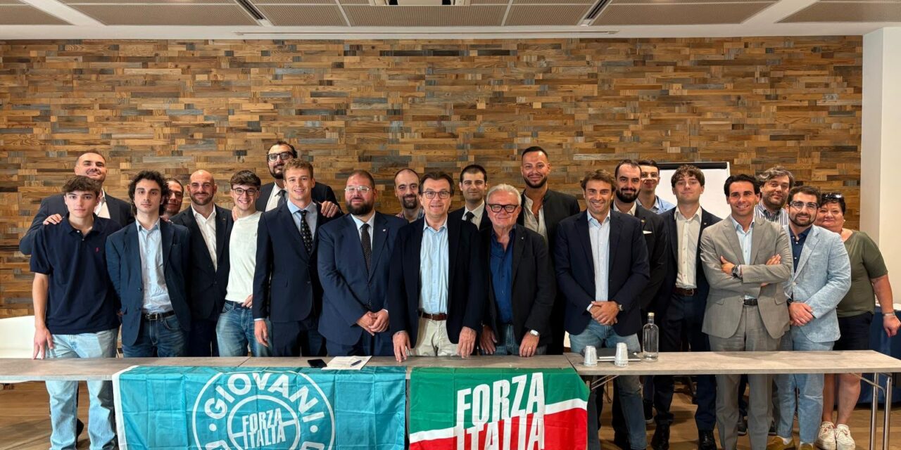 CRESCE FORZA ITALIA GIOVANI