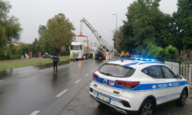 DISAGI IN TANGENZIALE PER TIR IN AVARIA A VILLA BAGNO