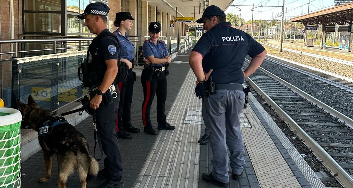 CONTROLLI IN STAZIONE A STUDENTI E PENDOLARI, FERMATO UN PUSHER