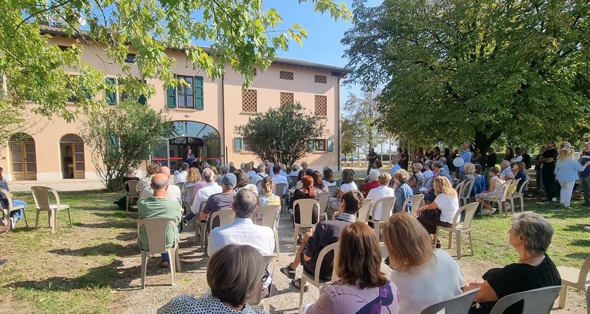APRE A CORREGGIO CASALE ALMA