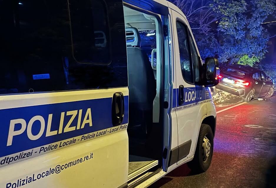 VIAGGIA CONTROMANO E SI SCHIANTA