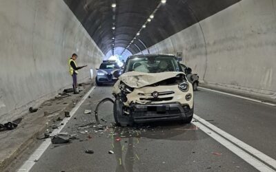 CASINA, INCIDENTE PRESSO LA GALLERIA A BOCCO, QUATTRO FERITI