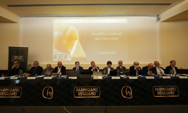 PARMIGIANO REGGIANO, IL CONSORZIO RALLENTA LA PRODUZIONE