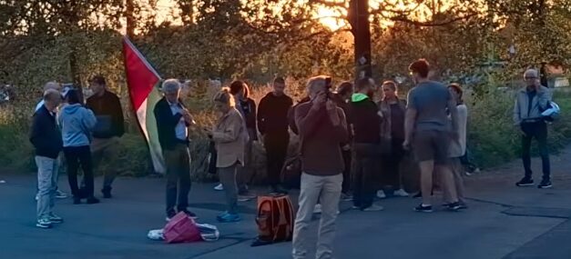 MANIFESTANTI, LA PROTESTA CONTINUA CONTRO LA VISITA DEGLI ISRAELIANI A REGGIO