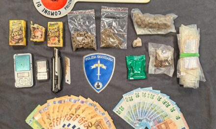 34ENNE ARRESTATO PER SPACCIO IN VIA CANALINA
