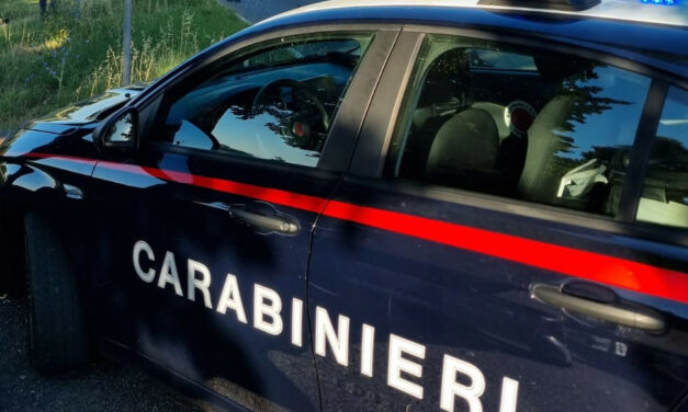 INNEGGIA AD ALLAH E COLPISCE IL CLIENTE DI UN BAR