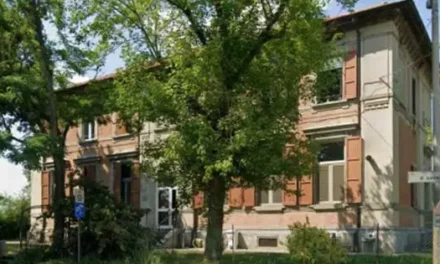 IL COMUNE METTE IN VENDITA L’EX SCUOLA ELEMENTARE DI CANALI ‘LA PULCE’. PUBBLICATO IL BANDO
